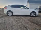 Chevrolet Cruze 2012 года за 2 250 000 тг. в Атырау – фото 2