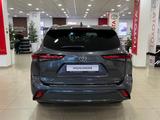 Toyota Highlander Luxe 2023 года за 38 280 000 тг. в Тараз – фото 4