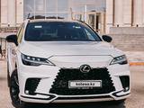 Lexus RX 500h 2023 годаүшін42 500 000 тг. в Петропавловск