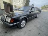 Mercedes-Benz E 260 1991 годаfor1 550 000 тг. в Актау