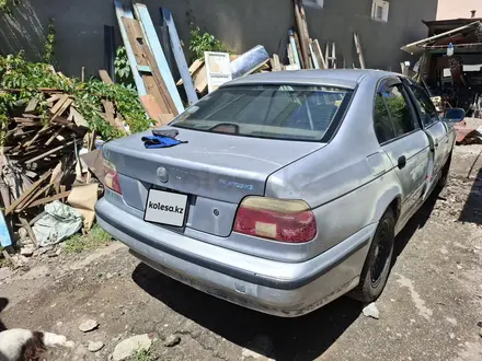 BMW 528 1996 года за 1 200 000 тг. в Алматы – фото 3