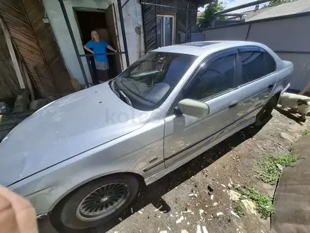 BMW 528 1996 года за 1 200 000 тг. в Алматы – фото 5