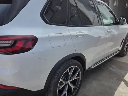 BMW X5 2022 года за 41 000 000 тг. в Астана – фото 22