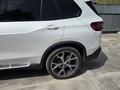 BMW X5 2022 года за 41 000 000 тг. в Астана – фото 27