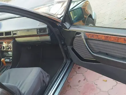 Mercedes-Benz E 280 1995 года за 1 650 000 тг. в Алматы – фото 13