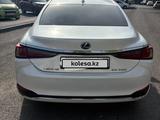 Lexus ES 250 2019 года за 19 989 000 тг. в Шымкент – фото 4