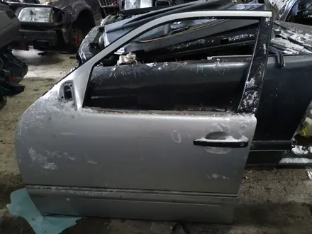 Дверь передняя левая Мерседес W124. за 2 000 тг. в Астана – фото 5