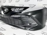 Передний бампер на Toyota Camry 70 за 45 000 тг. в Алматы – фото 3