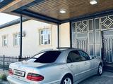 Mercedes-Benz E 240 1999 года за 5 500 000 тг. в Сарыагаш – фото 3