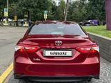Toyota Camry 2020 года за 8 000 000 тг. в Алматы – фото 2