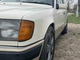 Mercedes-Benz E 230 1988 года за 3 000 000 тг. в Тараз