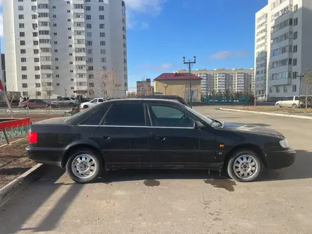 Audi A6 1994 года за 2 300 000 тг. в Астана – фото 2