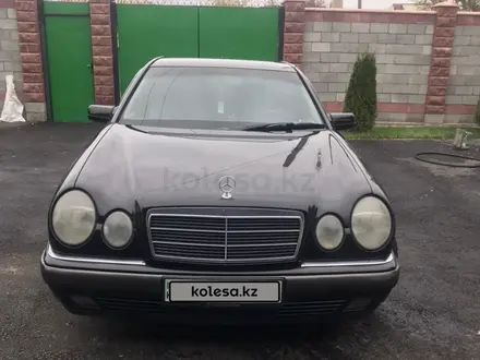 Mercedes-Benz E 280 1999 года за 5 200 000 тг. в Алматы