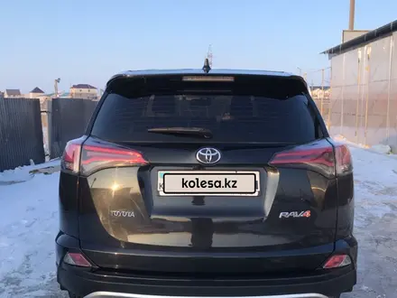Toyota RAV4 2019 года за 11 000 000 тг. в Уральск – фото 5
