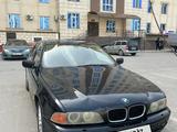 BMW 528 1998 года за 2 200 000 тг. в Актау – фото 2