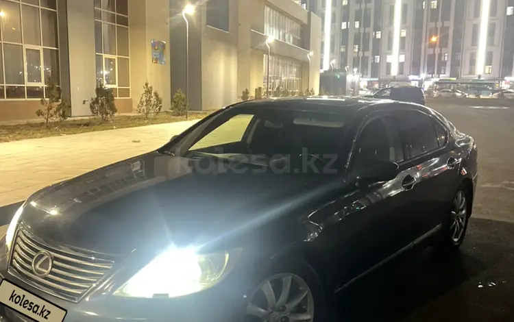 Lexus LS 460 2008 годаfor7 000 000 тг. в Актау