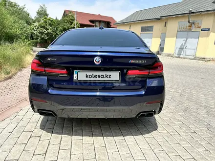 BMW 550 2022 года за 45 000 000 тг. в Алматы – фото 5