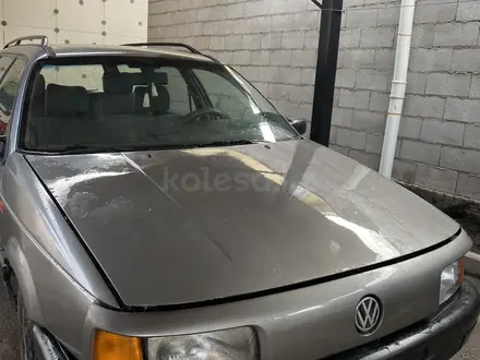 Volkswagen Passat 1992 года за 1 200 000 тг. в Алматы – фото 2