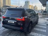 Lexus LX 570 2017 года за 46 600 000 тг. в Астана – фото 2