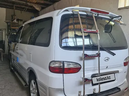 Hyundai Starex 2001 года за 3 600 000 тг. в Шымкент – фото 2