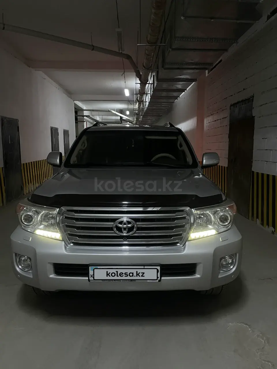 2013 года, КПП Автомат, 4.6 л.