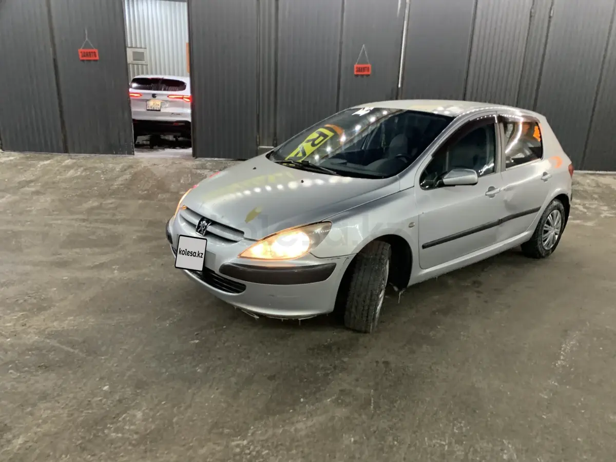 2004 года, КПП Механика, 1.6 л.