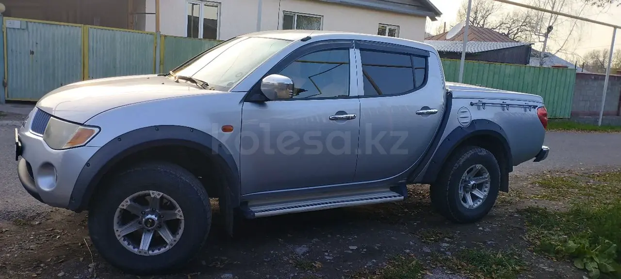 2008 года, КПП Механика, 2.5 л.