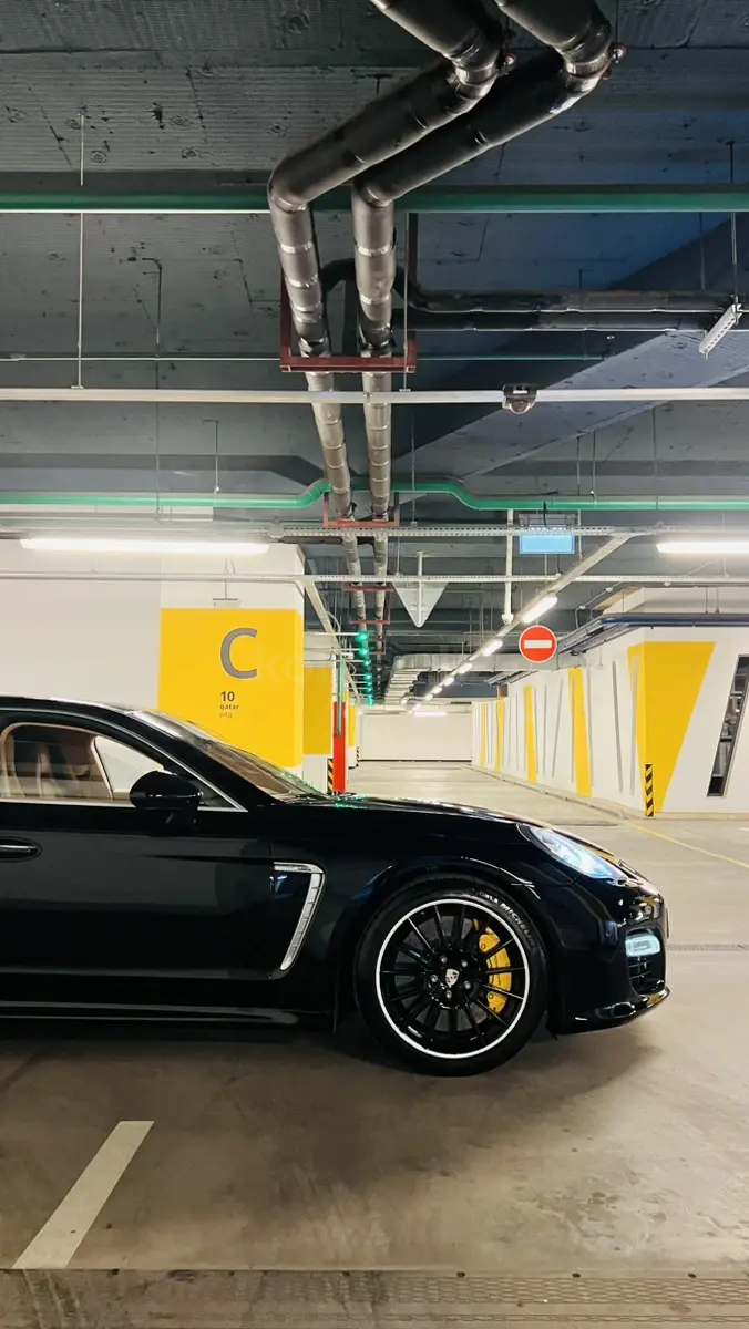 2011 года, КПП Робот, 4.8 л.