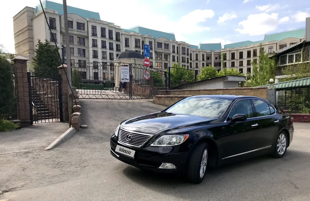 2008 года, КПП Автомат, 4.6 л.