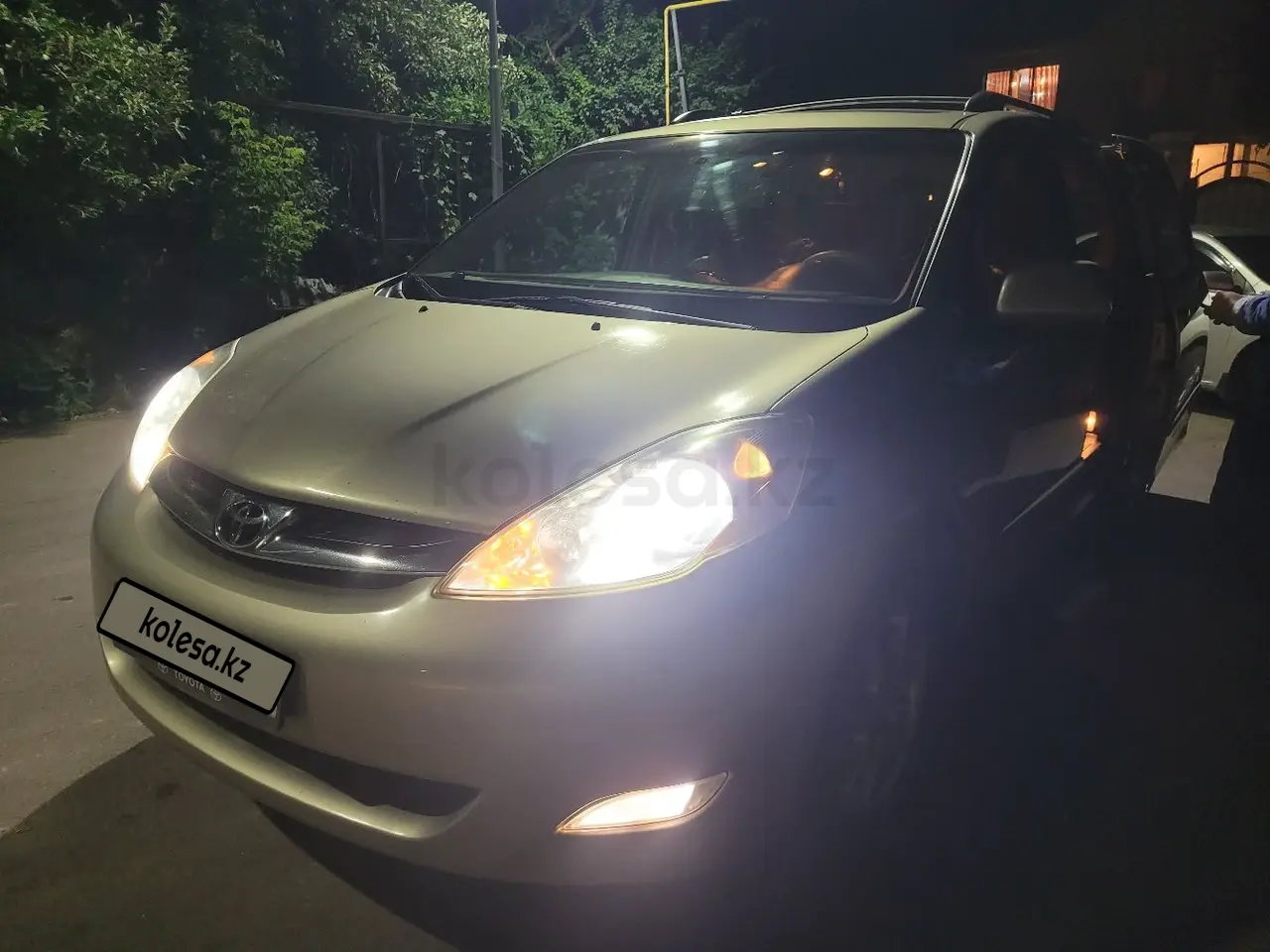 2006 года, КПП Автомат, 3.3 л.