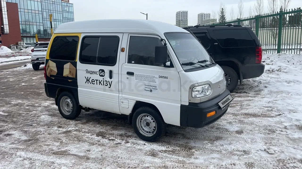 2023 года, КПП Механика, 0.8 л.