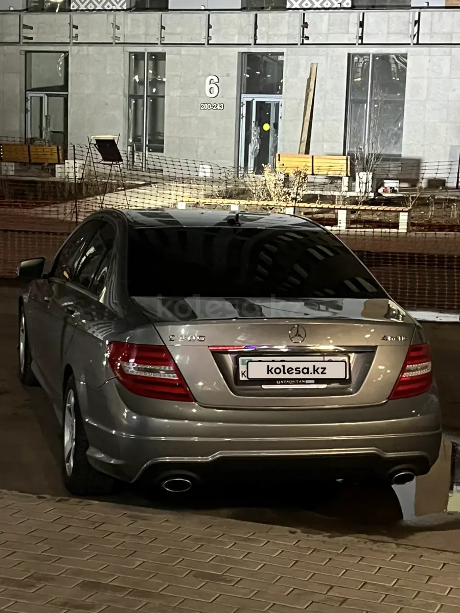 2012 года, КПП Автомат, 3 л.