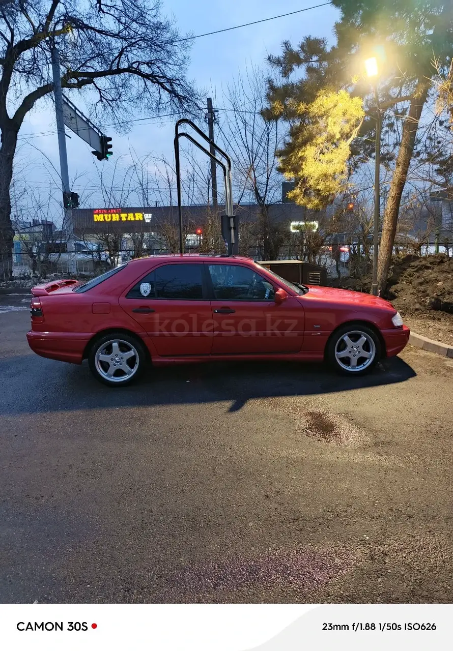 1995 года, КПП Автомат, 2 л.