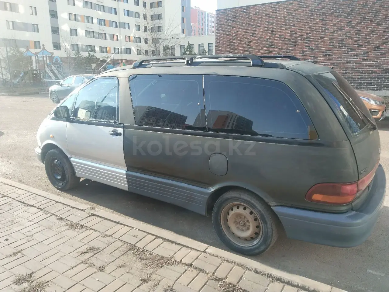 1992 года, КПП Механика, 2.4 л.