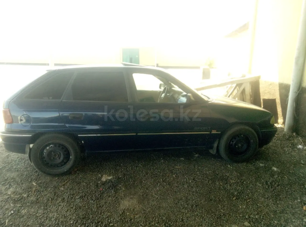1992 года, КПП Автомат, 1.8 л.